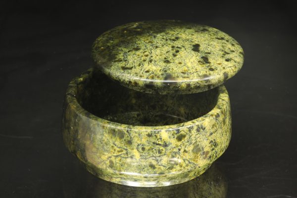 Serpentinitová krabička - Image 4