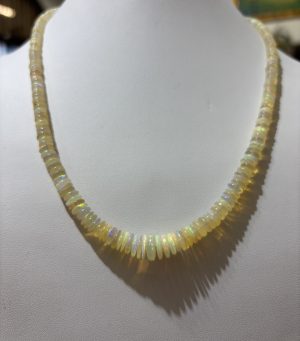 Náhrdelník z drahého opálu